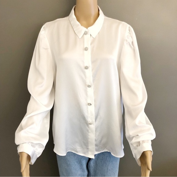 Suzy Shier Tops - SUZY Vintage Minimalist silky White Oversized button down blouse shirt. XXL